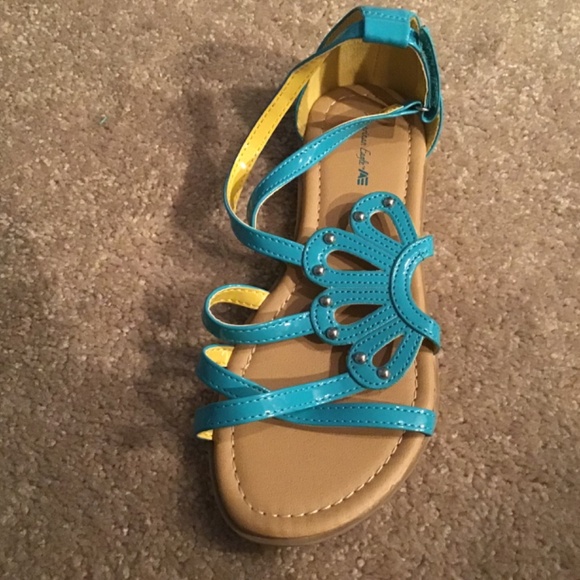 Girls Sandals - Picture 4 of 6